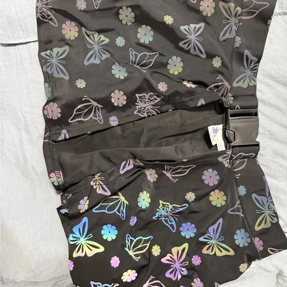 iHeartRaves Black Holographic Set with Multicolor Butterfly Design - Picture 4 of 6